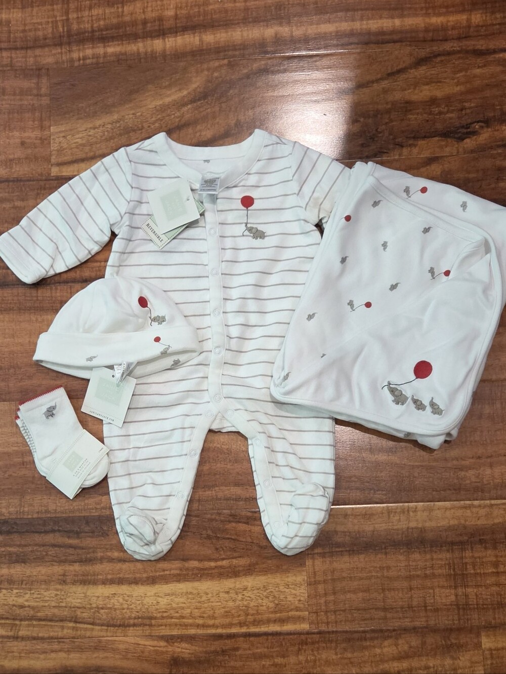 Janie and Jack NWT/EUC 0-3 Months Elephant Footie Romper, Socks, Hat & Blanket